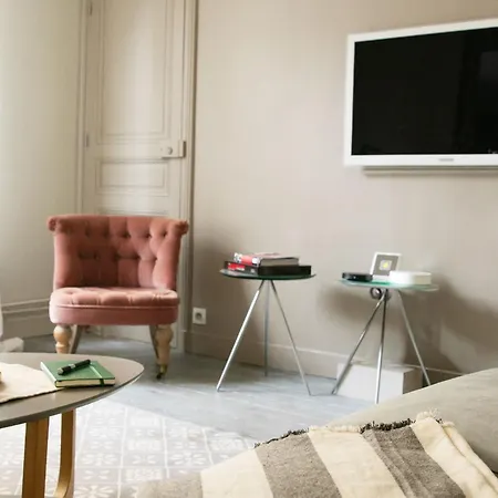 Bnbnova - Eiffel Tower & Les Invalides - 1Br 巴黎