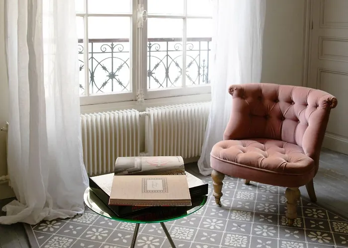Bnbnova - Eiffel Tower & Les Invalides - 1Br Apartmán